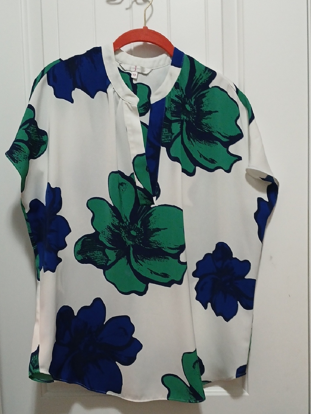 JASPER CONRAN White Blouse with Large Green & Blue Floral Print